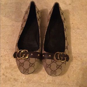 Gucci GG logo ballerina slide in shoe.